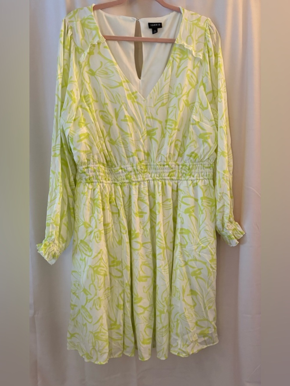 Torrid Mini Wash Gauze V-Neck Wide Waist Flower Skater Dress; Size 2 (2X 18-20)